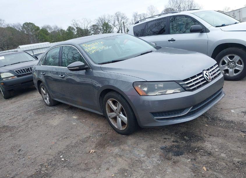 2012 Volkswagen Passat 2.0L TDI SE (VIN 1VWBN7A35CC106603) main photo