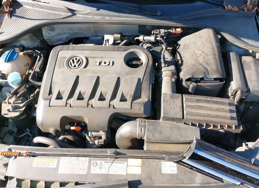Photo 10 of 2013 Volkswagen Passat 2.0L TDI SE (VIN 1VWBN7A35DC054441)