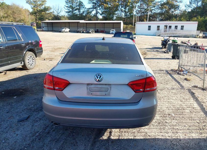 Photo 16 of 2013 Volkswagen Passat 2.0L TDI SE (VIN 1VWBN7A35DC054441)
