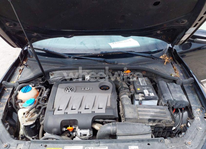 Photo 10 of 2013 Volkswagen Passat 2.0L TDI SE (VIN 1VWBN7A35DC104500)