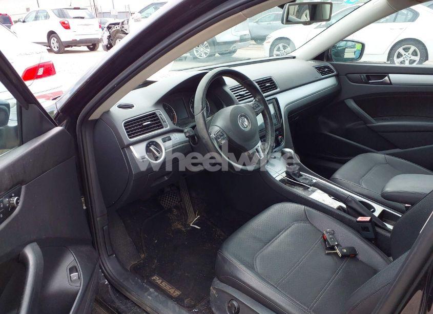 Photo 12 of 2013 Volkswagen Passat 2.0L TDI SE (VIN 1VWBN7A35DC104500)
