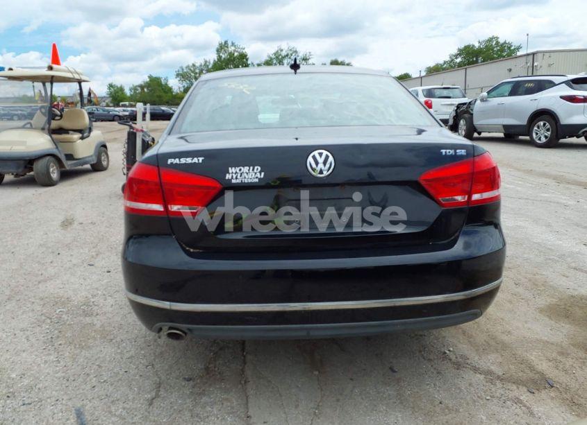 Photo 13 of 2013 Volkswagen Passat 2.0L TDI SE (VIN 1VWBN7A35DC104500)