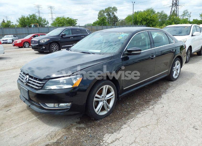 Photo 2 of 2013 Volkswagen Passat 2.0L TDI SE (VIN 1VWBN7A35DC104500)