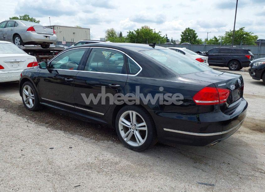 Photo 3 of 2013 Volkswagen Passat 2.0L TDI SE (VIN 1VWBN7A35DC104500)