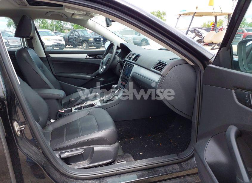 Photo 5 of 2013 Volkswagen Passat 2.0L TDI SE (VIN 1VWBN7A35DC104500)