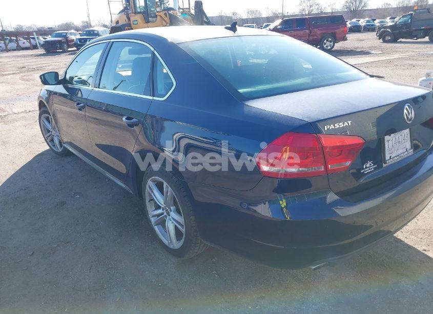 Photo 3 of 2014 Volkswagen Passat 2.0L TDI SE (VIN 1VWBN7A35EC026267)