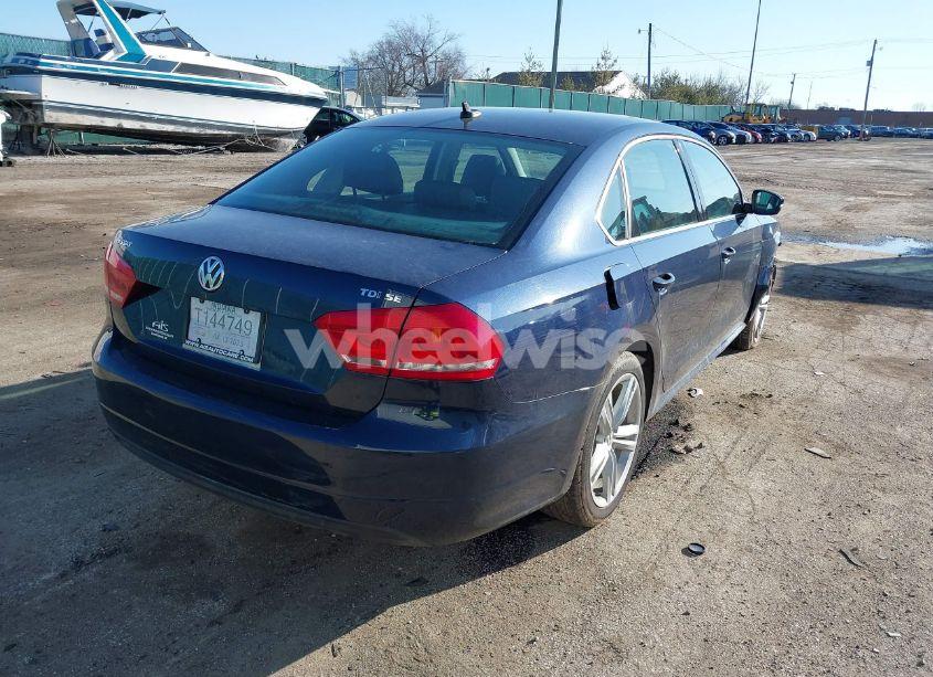 Photo 4 of 2014 Volkswagen Passat 2.0L TDI SE (VIN 1VWBN7A35EC026267)