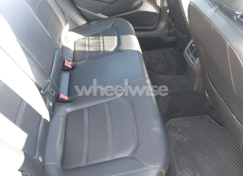 Photo 8 of 2014 Volkswagen Passat 2.0L TDI SE (VIN 1VWBN7A35EC026267)