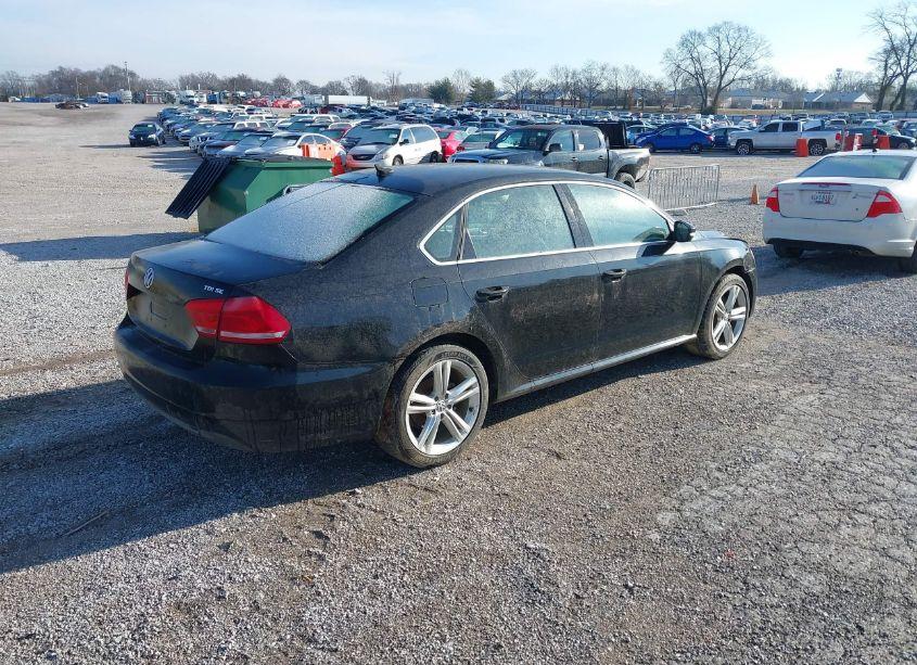 Photo 4 of 2014 Volkswagen Passat 2.0L TDI SE (VIN 1VWBN7A35EC057681)