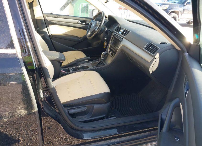 Photo 5 of 2014 Volkswagen Passat 2.0L TDI SE (VIN 1VWBN7A35EC057681)