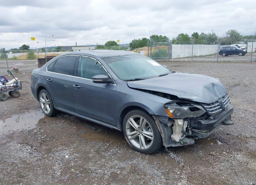 2014 Volkswagen Passat 2.0L TDI SE (VIN 1VWBN7A35EC090535) main photo