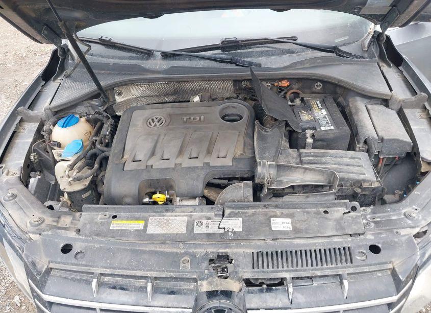 Photo 10 of 2014 Volkswagen Passat 2.0L TDI SE (VIN 1VWBN7A35EC090535)