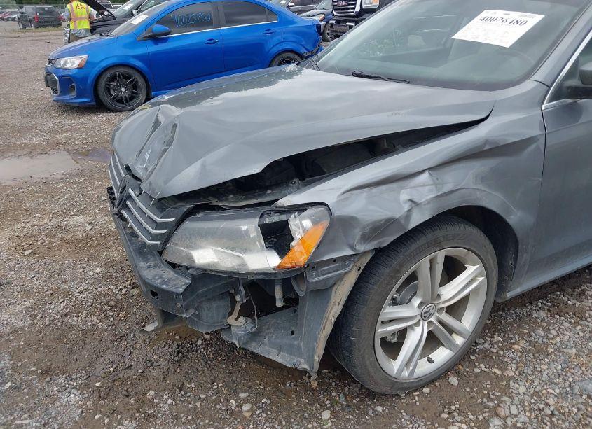 Photo 6 of 2014 Volkswagen Passat 2.0L TDI SE (VIN 1VWBN7A35EC090535)