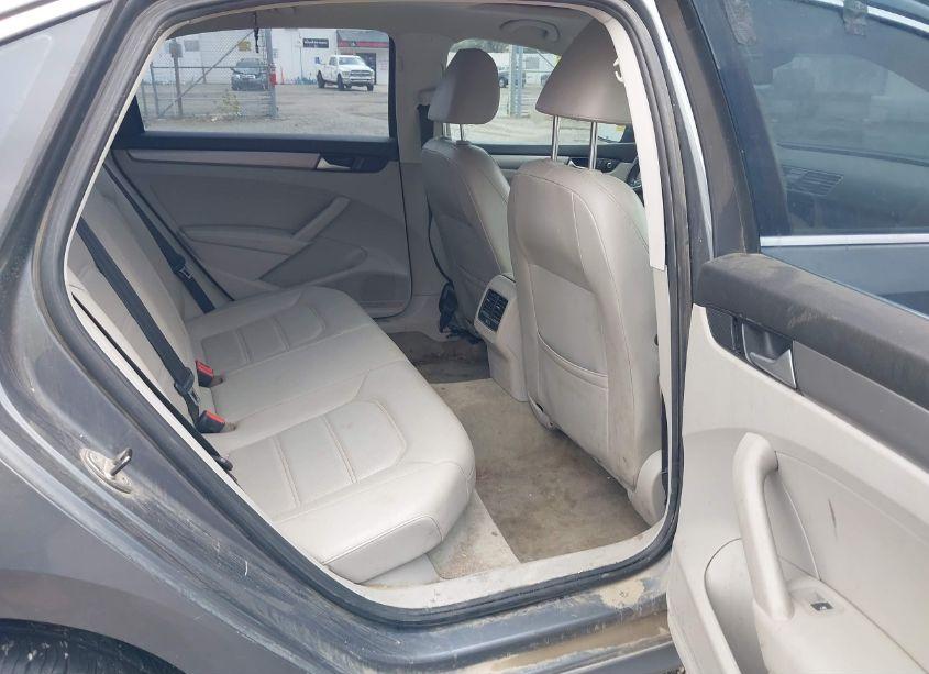 Photo 8 of 2014 Volkswagen Passat 2.0L TDI SE (VIN 1VWBN7A35EC090535)