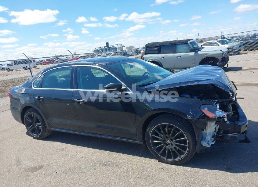 Photo 13 of 2014 Volkswagen Passat 2.0L TDI SE (VIN 1VWBN7A35EC090955)