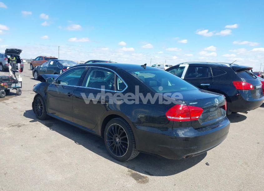 Photo 3 of 2014 Volkswagen Passat 2.0L TDI SE (VIN 1VWBN7A35EC090955)