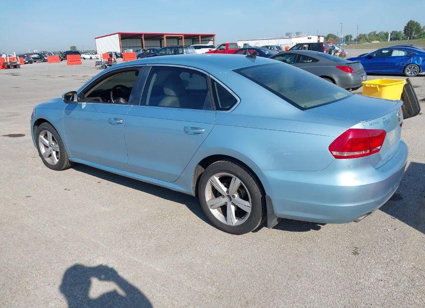 Photo 3 of 2013 Volkswagen Passat 2.0L TDI SE (VIN 1VWBN7A36DC007368)