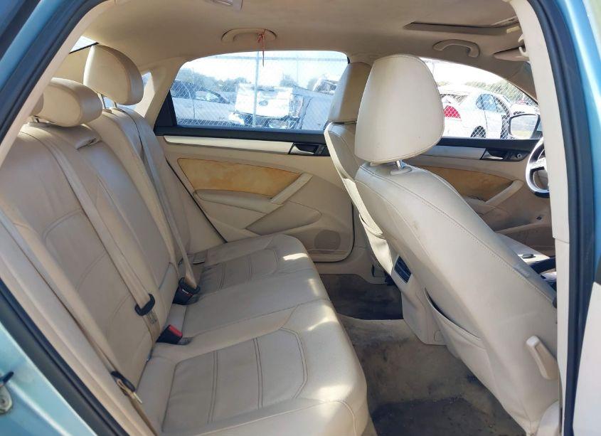 Photo 8 of 2013 Volkswagen Passat 2.0L TDI SE (VIN 1VWBN7A36DC007368)