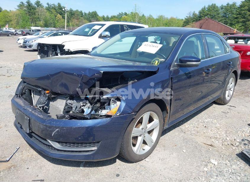 Photo 2 of 2013 Volkswagen Passat 2.0L TDI SE (VIN 1VWBN7A36DC047286)