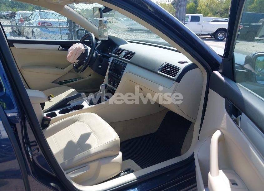 Photo 5 of 2013 Volkswagen Passat 2.0L TDI SE (VIN 1VWBN7A36DC047286)