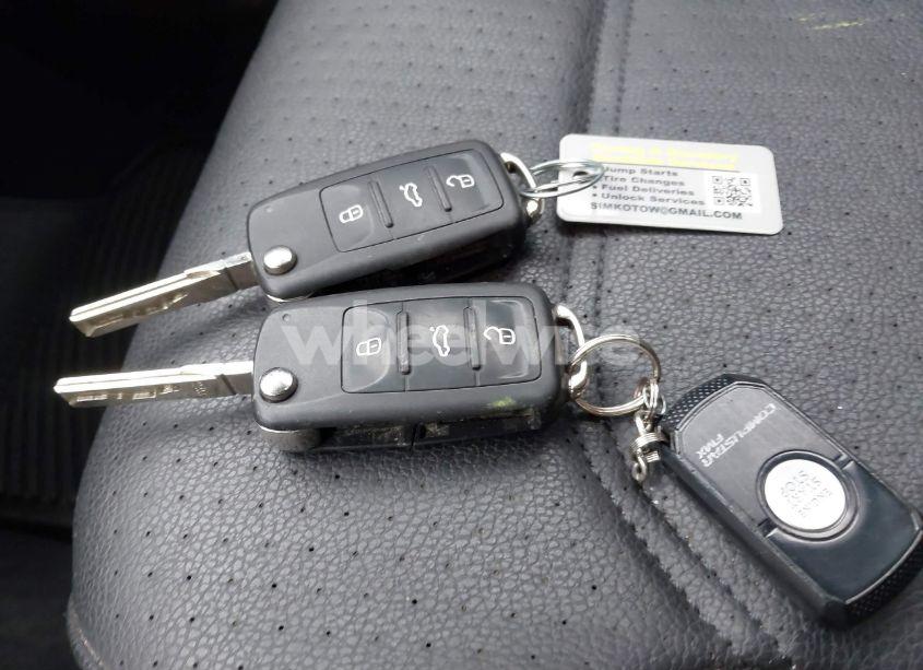 Photo 11 of 2013 Volkswagen Passat 2.0L TDI SE (VIN 1VWBN7A36DC082524)