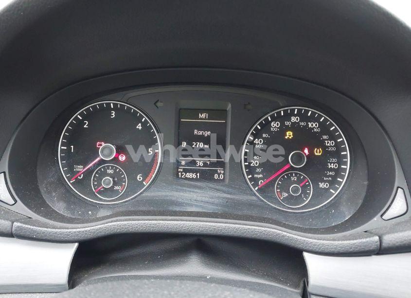 Photo 7 of 2013 Volkswagen Passat 2.0L TDI SE (VIN 1VWBN7A36DC082524)