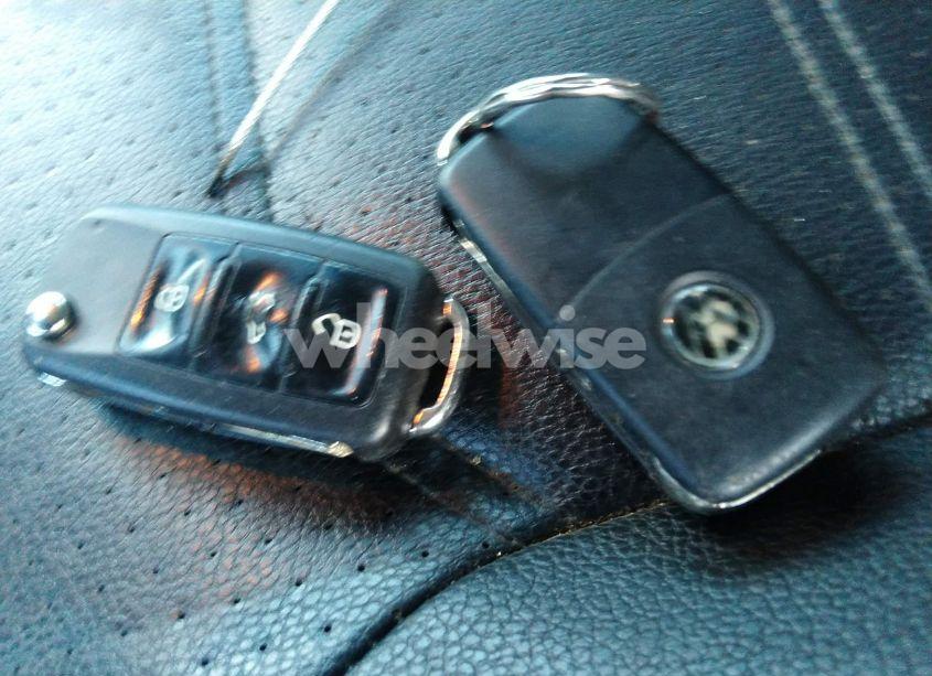 Photo 11 of 2013 Volkswagen Passat 2.0L TDI SE (VIN 1VWBN7A36DC100634)