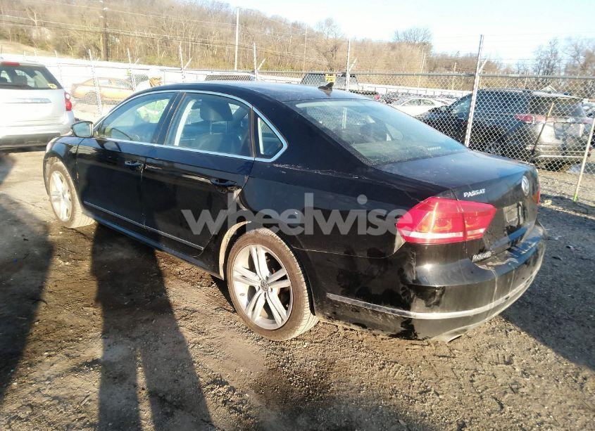 Photo 3 of 2013 Volkswagen Passat 2.0L TDI SE (VIN 1VWBN7A36DC100634)