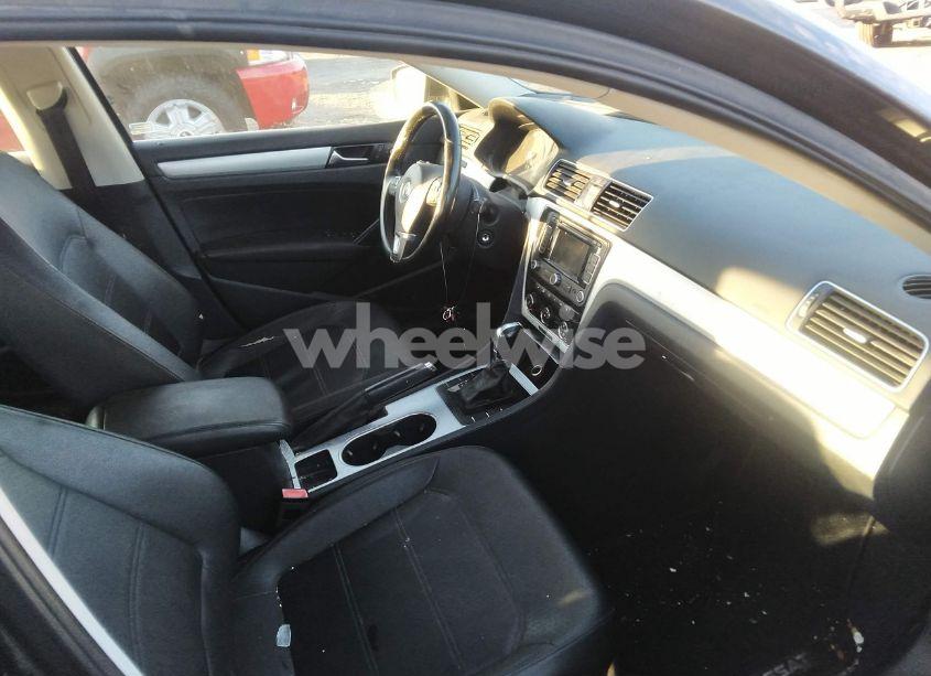 Photo 5 of 2013 Volkswagen Passat 2.0L TDI SE (VIN 1VWBN7A36DC100634)