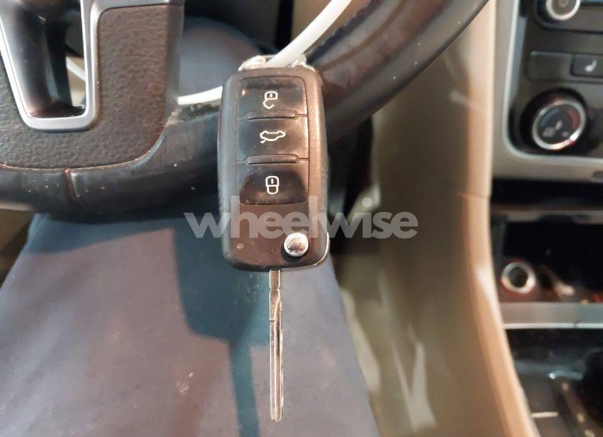 Photo 11 of 2014 Volkswagen Passat 2.0L TDI SE (VIN 1VWBN7A36EC021062)