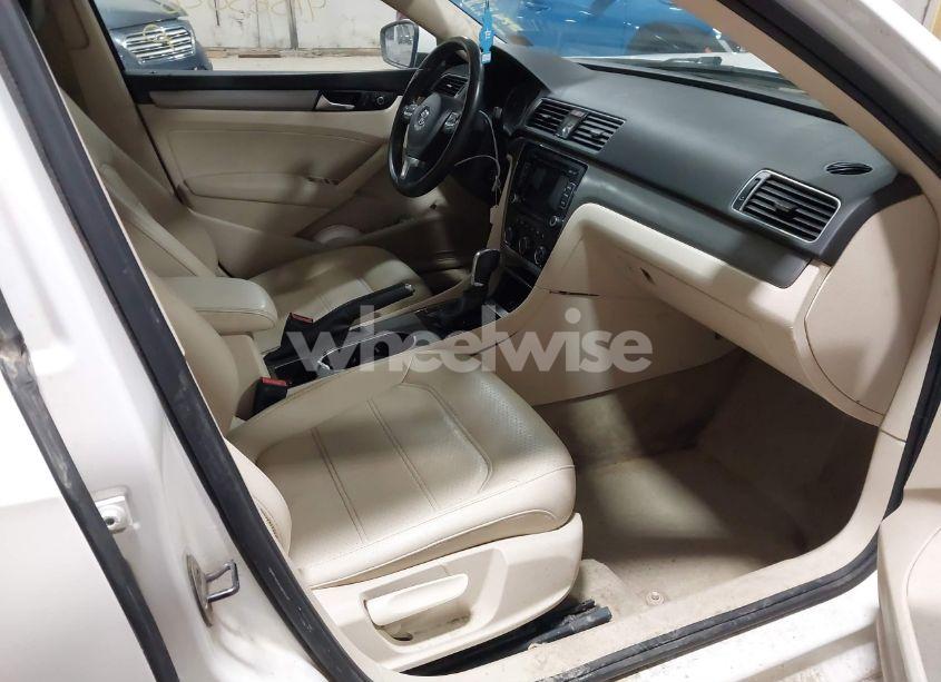 Photo 5 of 2014 Volkswagen Passat 2.0L TDI SE (VIN 1VWBN7A36EC021062)