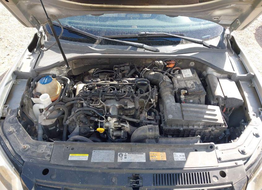 Photo 10 of 2014 Volkswagen Passat 2.0L TDI SE (VIN 1VWBN7A36EC101123)