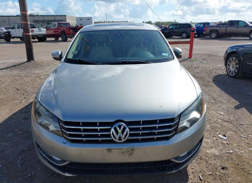 Photo 12 of 2014 Volkswagen Passat 2.0L TDI SE (VIN 1VWBN7A36EC101123)