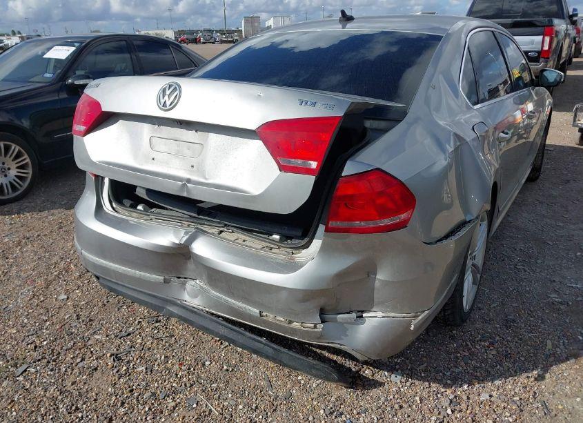 Photo 6 of 2014 Volkswagen Passat 2.0L TDI SE (VIN 1VWBN7A36EC101123)