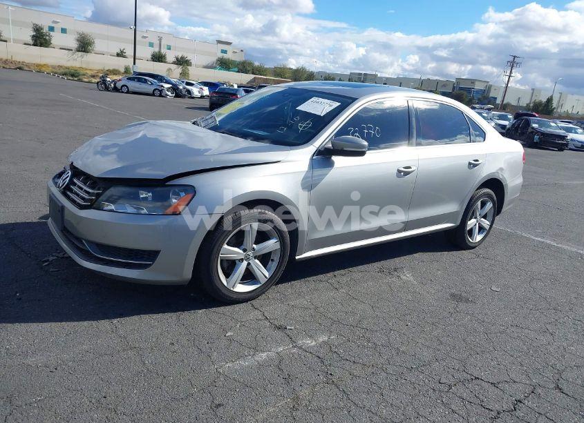 Photo 2 of 2013 Volkswagen Passat 2.0L TDI SE (VIN 1VWBN7A37DC054652)