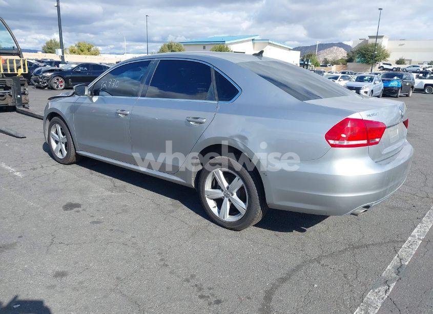 Photo 3 of 2013 Volkswagen Passat 2.0L TDI SE (VIN 1VWBN7A37DC054652)