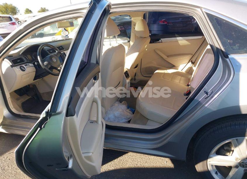 Photo 8 of 2013 Volkswagen Passat 2.0L TDI SE (VIN 1VWBN7A37DC054652)