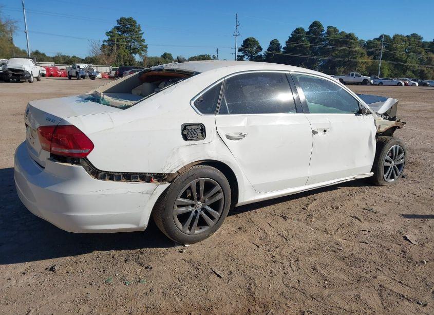 Photo 4 of 2013 Volkswagen Passat 2.0L TDI SE (VIN 1VWBN7A37DC117071)