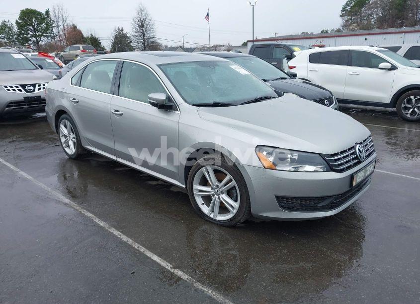 2014 Volkswagen Passat 2.0L TDI SE (VIN 1VWBN7A37EC079892) main photo