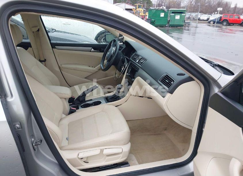 Photo 5 of 2014 Volkswagen Passat 2.0L TDI SE (VIN 1VWBN7A37EC079892)