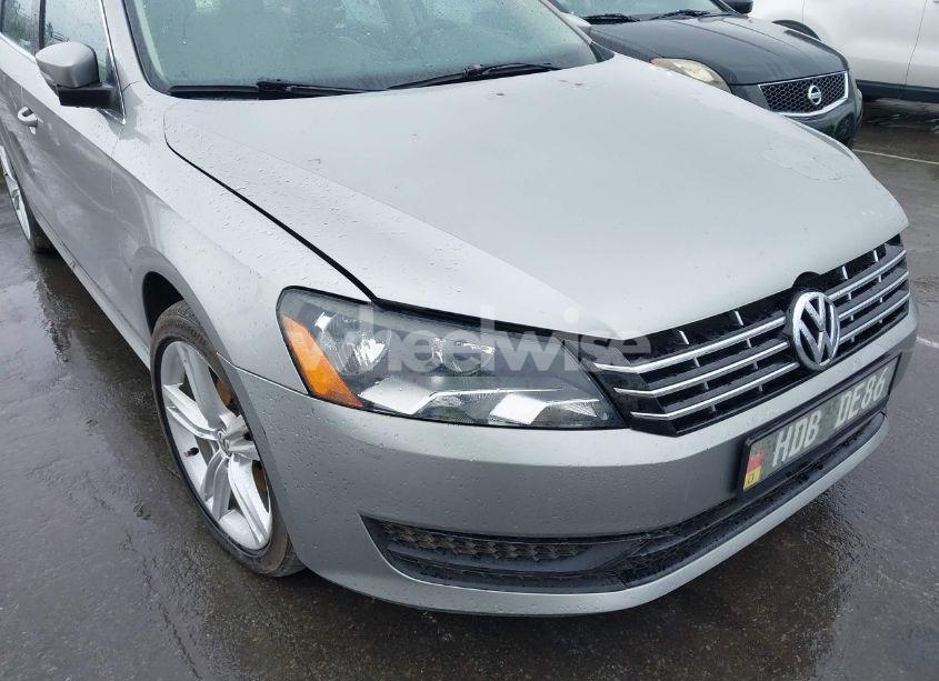 Photo 6 of 2014 Volkswagen Passat 2.0L TDI SE (VIN 1VWBN7A37EC079892)