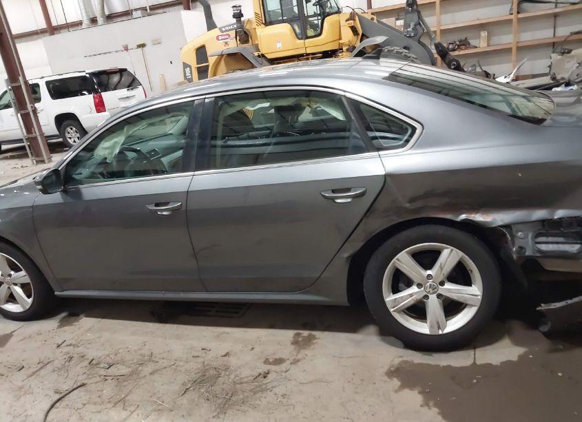 Photo 14 of 2013 Volkswagen Passat 2.0L TDI SE (VIN 1VWBN7A38DC081083)