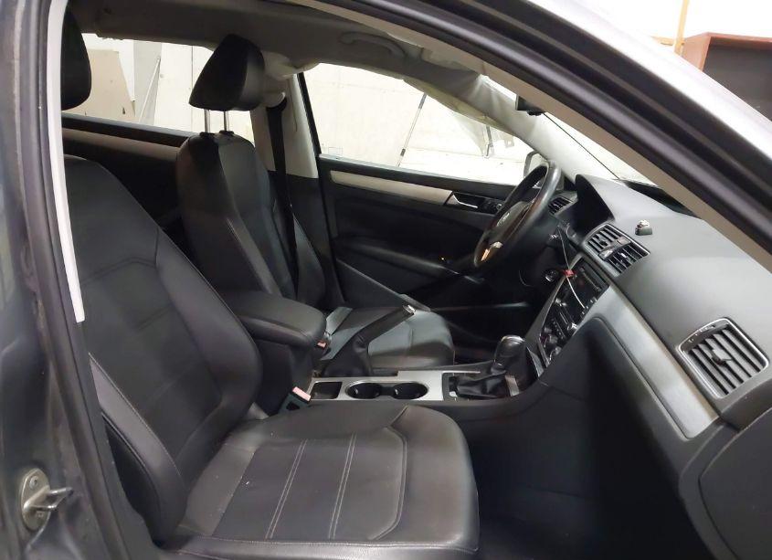 Photo 5 of 2013 Volkswagen Passat 2.0L TDI SE (VIN 1VWBN7A38DC081083)