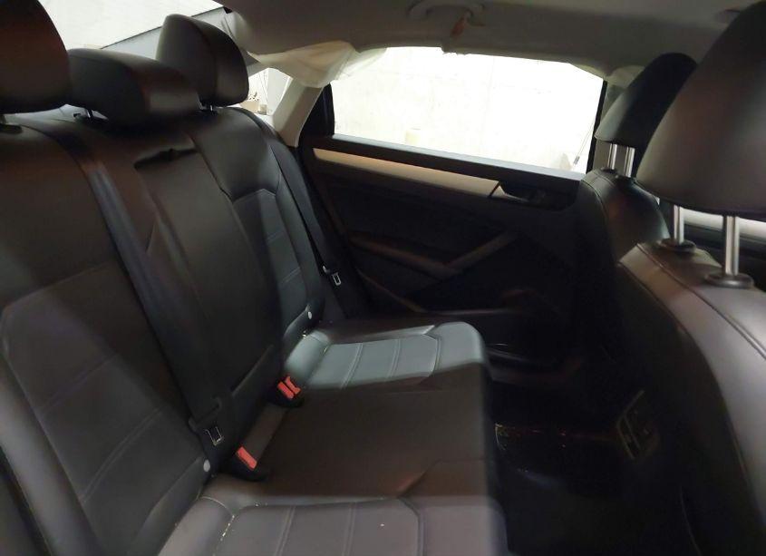 Photo 8 of 2013 Volkswagen Passat 2.0L TDI SE (VIN 1VWBN7A38DC081083)