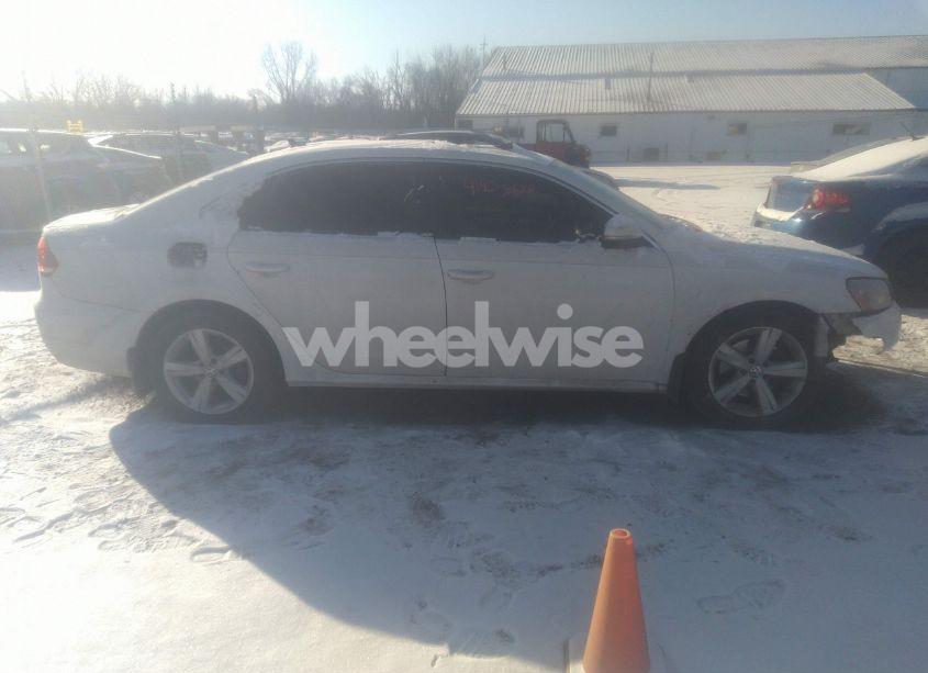 Photo 13 of 2013 Volkswagen Passat 2.0L TDI SE (VIN 1VWBN7A38DC123364)