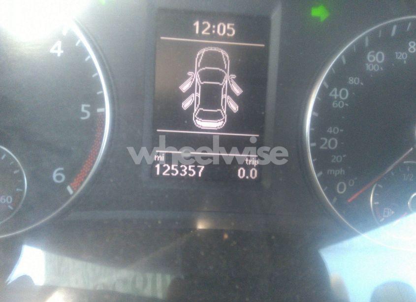 Photo 15 of 2013 Volkswagen Passat 2.0L TDI SE (VIN 1VWBN7A38DC123364)