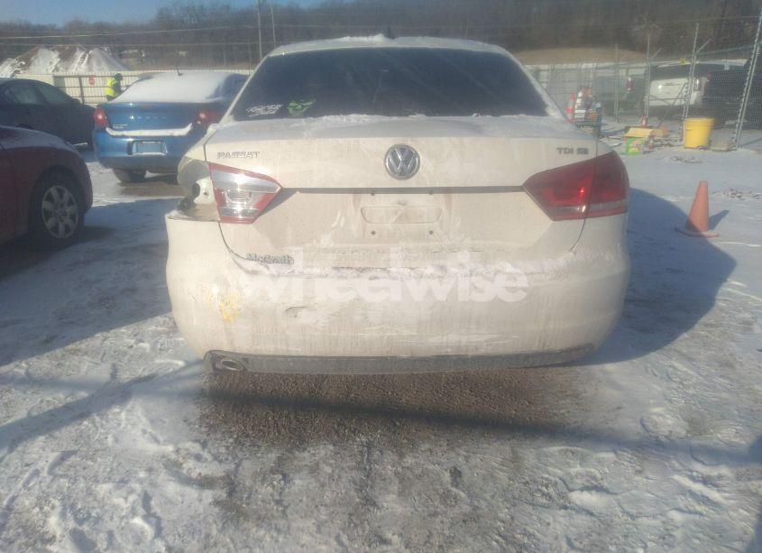 Photo 16 of 2013 Volkswagen Passat 2.0L TDI SE (VIN 1VWBN7A38DC123364)