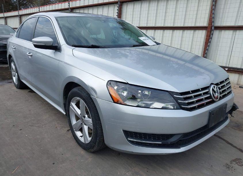 2013 Volkswagen Passat 2.0L TDI SE (VIN 1VWBN7A38DC150578) main photo