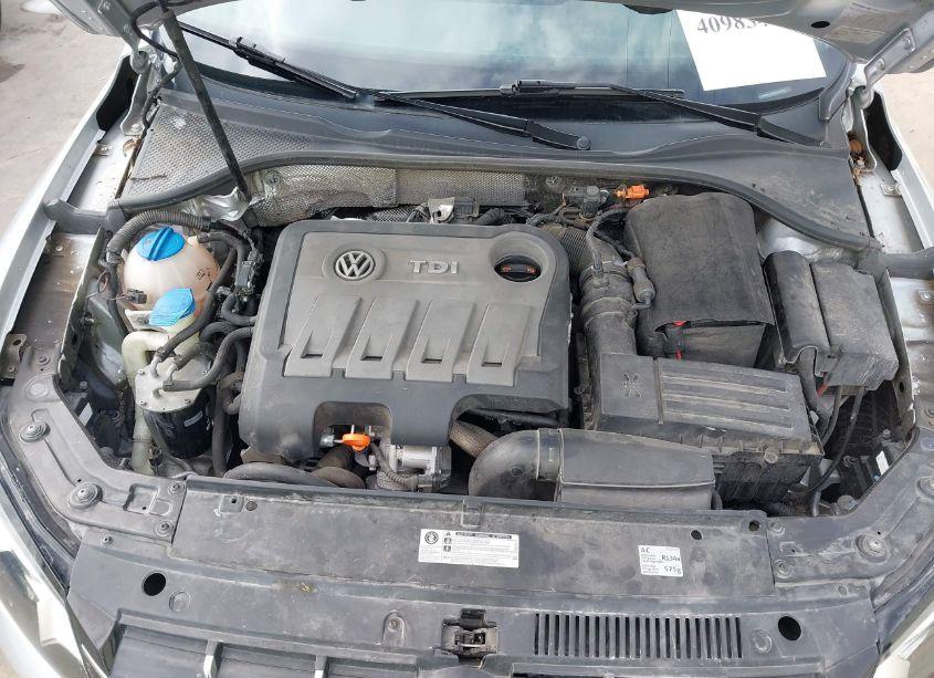 Photo 10 of 2013 Volkswagen Passat 2.0L TDI SE (VIN 1VWBN7A38DC150578)