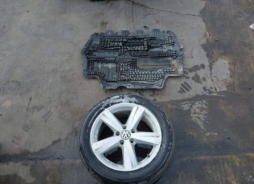 Photo 12 of 2013 Volkswagen Passat 2.0L TDI SE (VIN 1VWBN7A38DC150578)